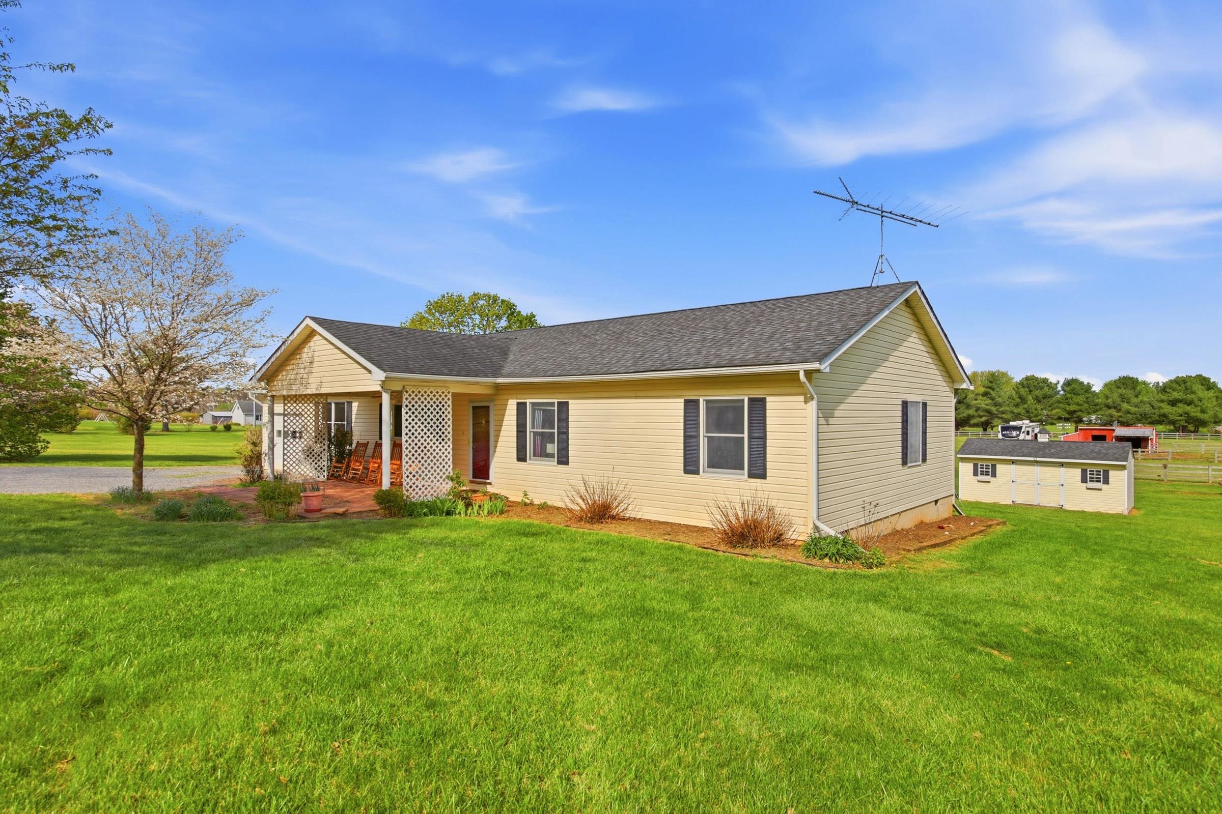 1008 SHIPWRECK DR, NEW MARKET, Virginia 22844, 4 Bedrooms Bedrooms, ,2 BathroomsBathrooms,Residential,1008 SHIPWRECK DR,675685 MLS # 675685