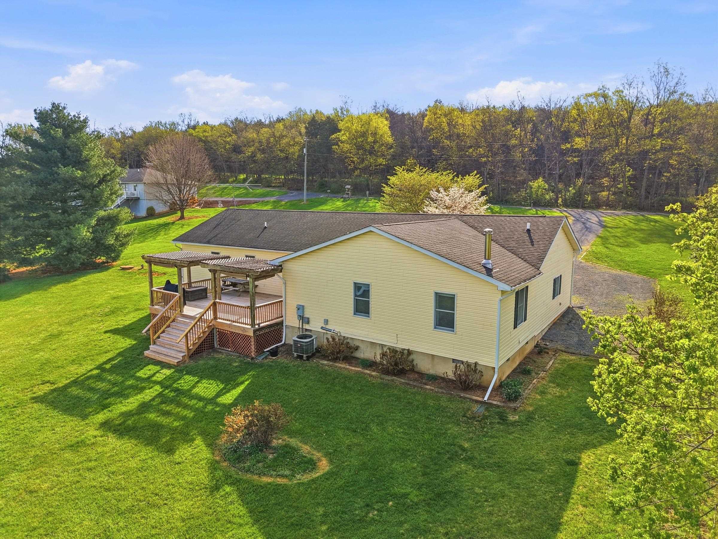 1008 SHIPWRECK DR, NEW MARKET, Virginia 22844, 4 Bedrooms Bedrooms, ,2 BathroomsBathrooms,Residential,1008 SHIPWRECK DR,675685 MLS # 675685