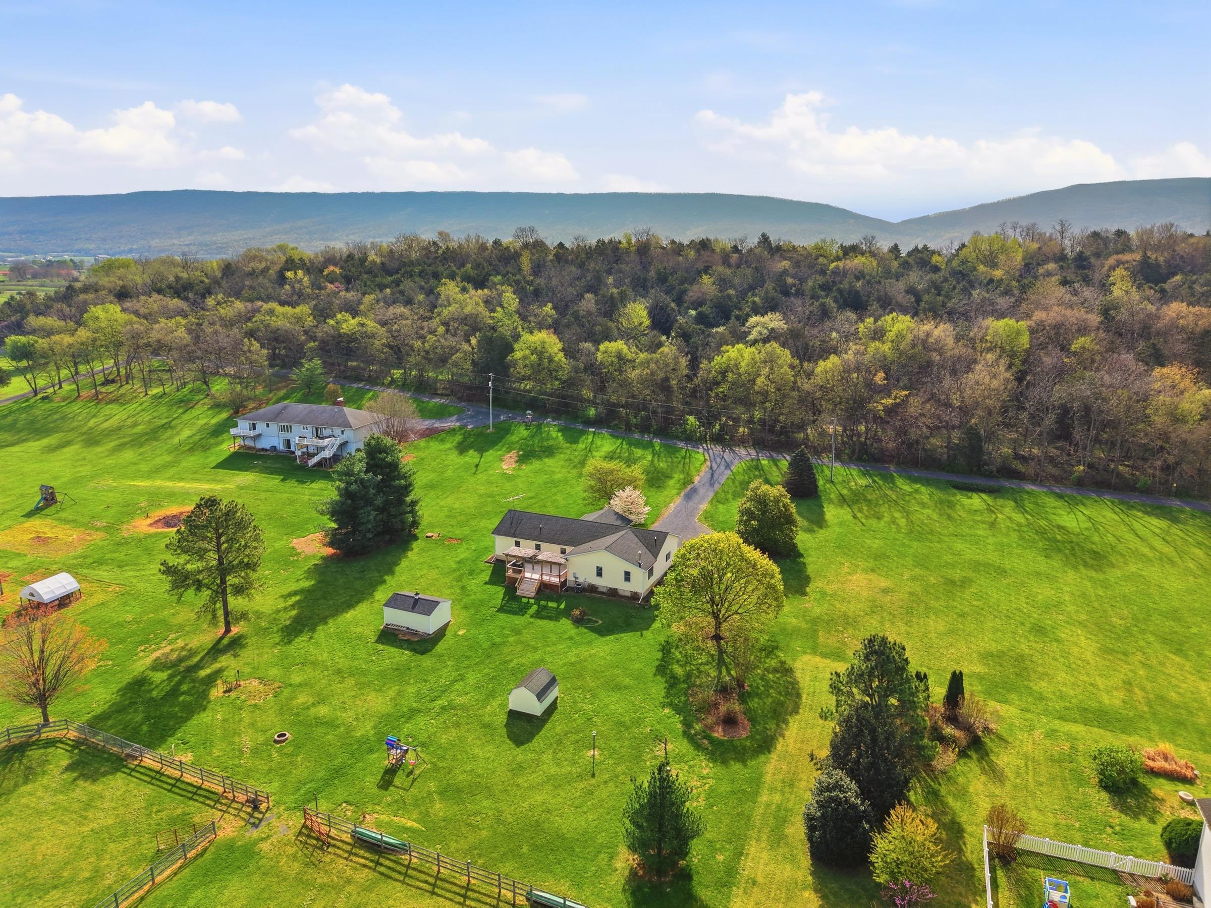 1008 SHIPWRECK DR, NEW MARKET, Virginia 22844, 4 Bedrooms Bedrooms, ,2 BathroomsBathrooms,Residential,1008 SHIPWRECK DR,675685 MLS # 675685