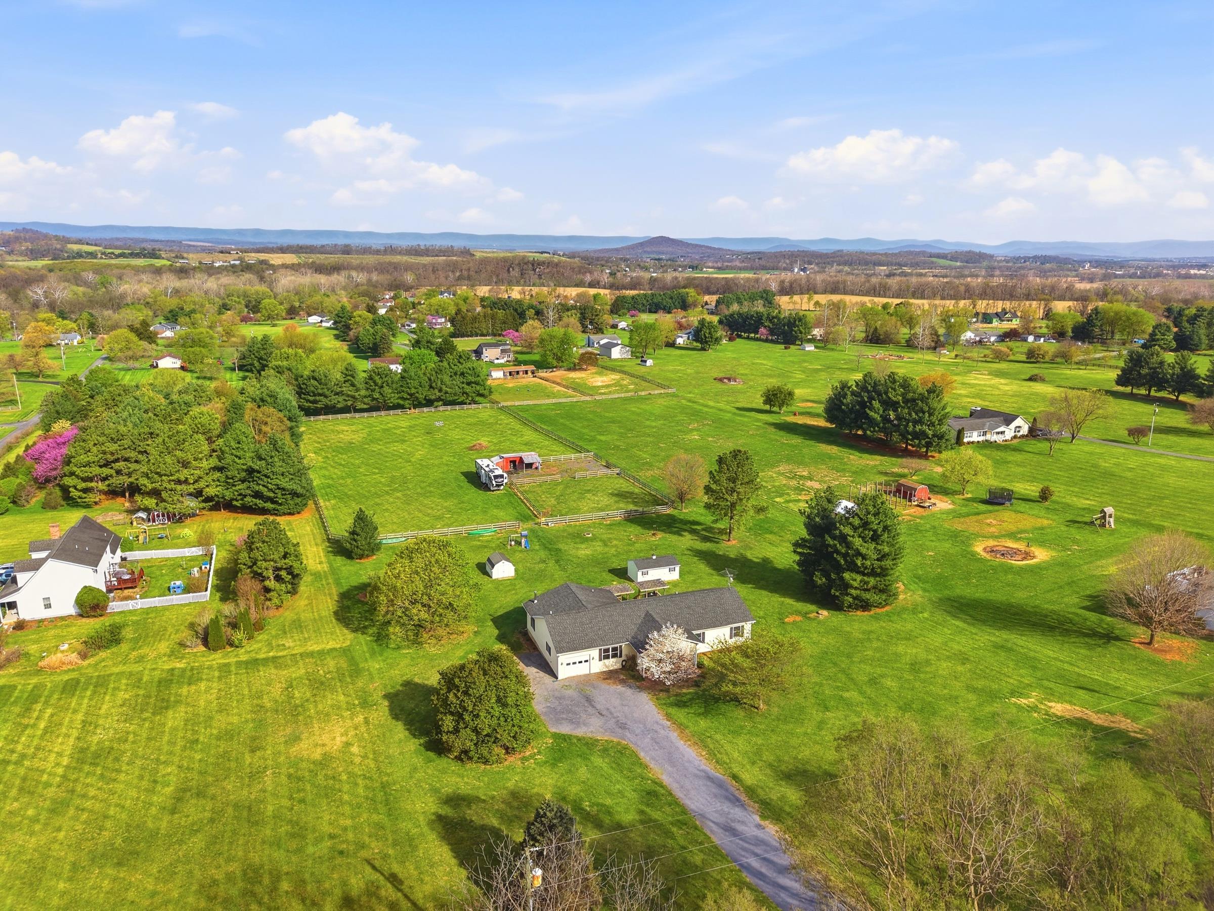 1008 SHIPWRECK DR, NEW MARKET, Virginia 22844, 4 Bedrooms Bedrooms, ,2 BathroomsBathrooms,Residential,1008 SHIPWRECK DR,675685 MLS # 675685