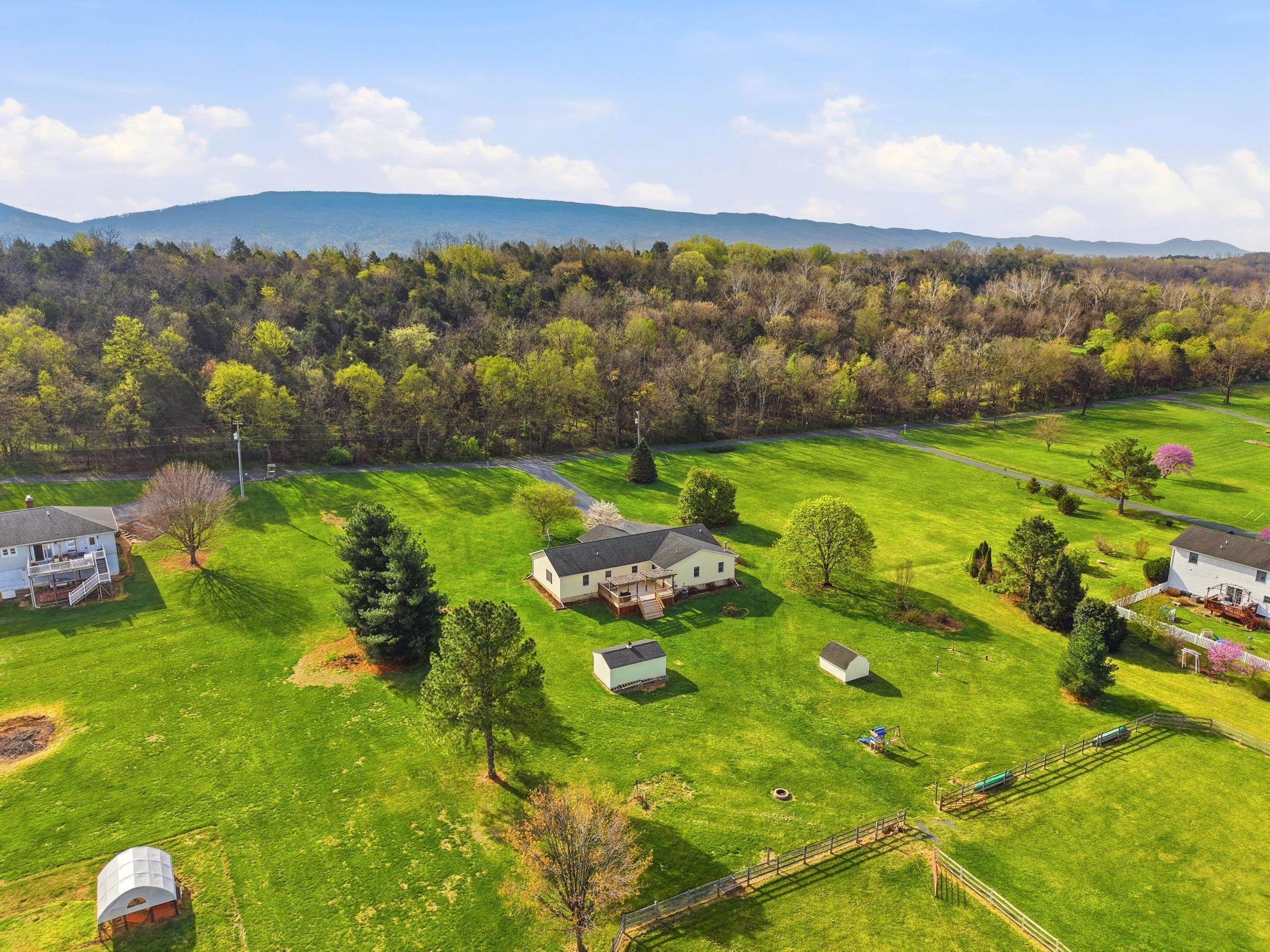 1008 SHIPWRECK DR, NEW MARKET, Virginia 22844, 4 Bedrooms Bedrooms, ,2 BathroomsBathrooms,Residential,1008 SHIPWRECK DR,675685 MLS # 675685