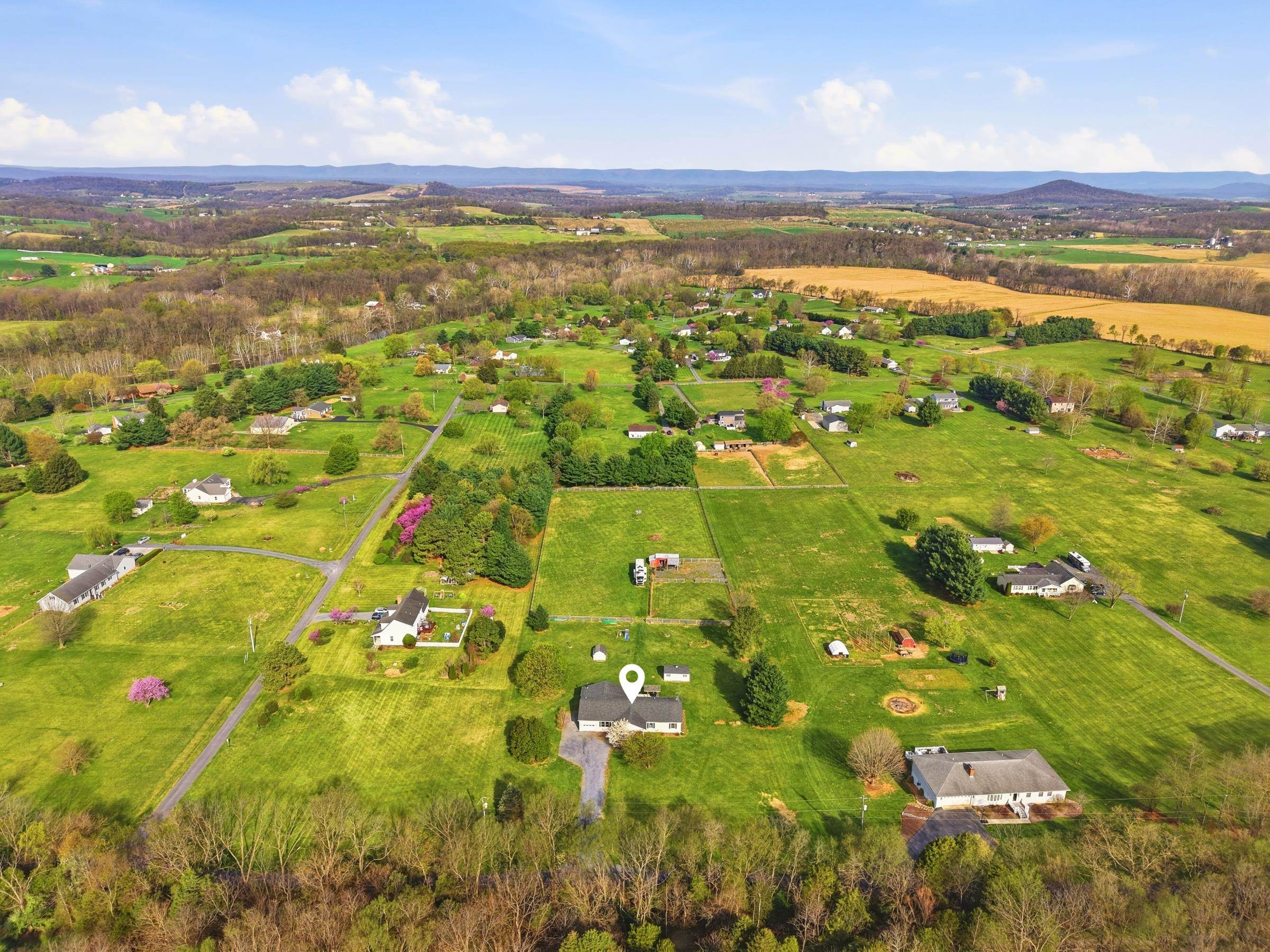 1008 SHIPWRECK DR, NEW MARKET, Virginia 22844, 4 Bedrooms Bedrooms, ,2 BathroomsBathrooms,Residential,1008 SHIPWRECK DR,675685 MLS # 675685