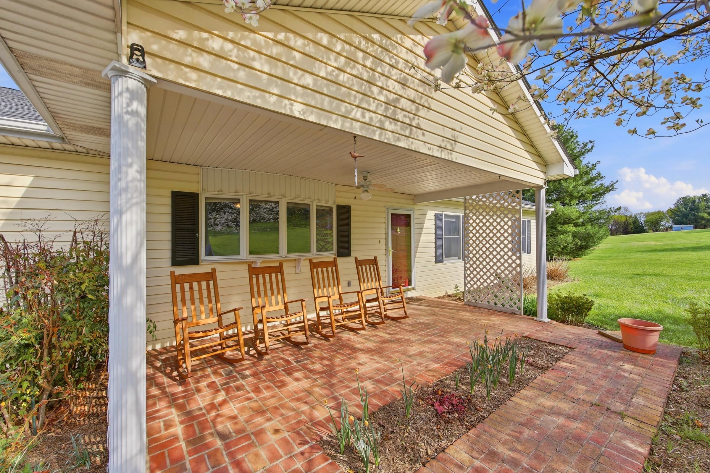 1008 SHIPWRECK DR, NEW MARKET, Virginia 22844, 4 Bedrooms Bedrooms, ,2 BathroomsBathrooms,Residential,1008 SHIPWRECK DR,675685 MLS # 675685