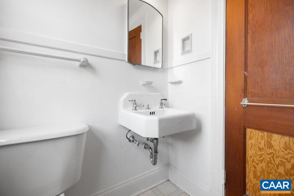 1201 AVON ST, CHARLOTTESVILLE, Virginia 22902, 3 Bedrooms Bedrooms, ,3 BathroomsBathrooms,Residential,1201 AVON ST,675727 MLS # 675727