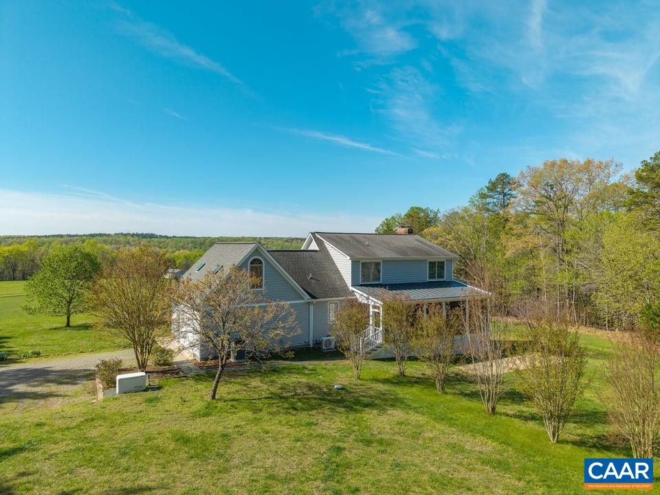 3627 HARDWARE RD, SCOTTSVILLE, Virginia 24590, 3 Bedrooms Bedrooms, ,2 BathroomsBathrooms,Residential,3627 HARDWARE RD,675783 MLS # 675783