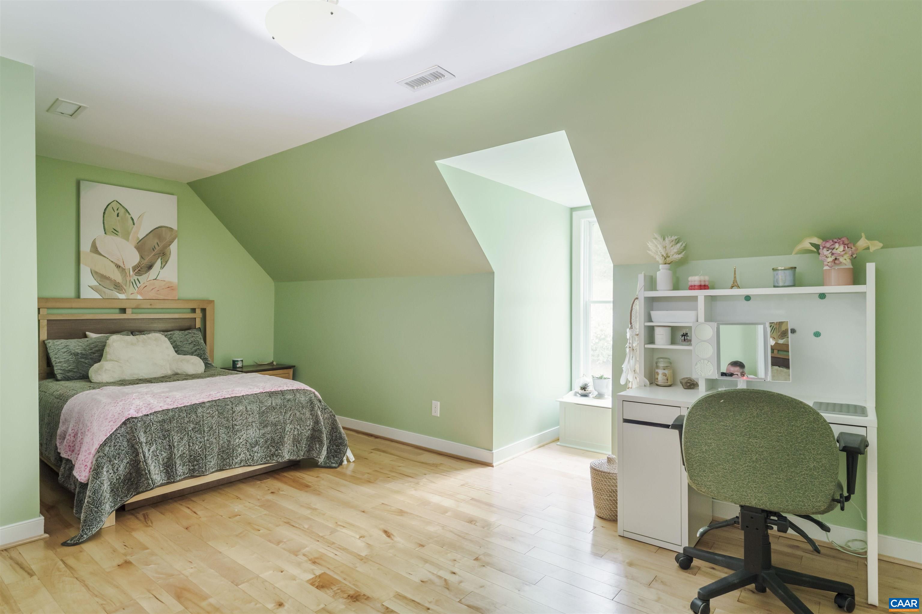 2700 WILLOW OAK CIR, CHARLOTTESVILLE, Virginia 22901, 4 Bedrooms Bedrooms, ,2 BathroomsBathrooms,Residential,Ivy Oaks -Exceptional Ivy Retreat | Outdoor Kitche,2700 WILLOW OAK CIR,675798 MLS # 675798