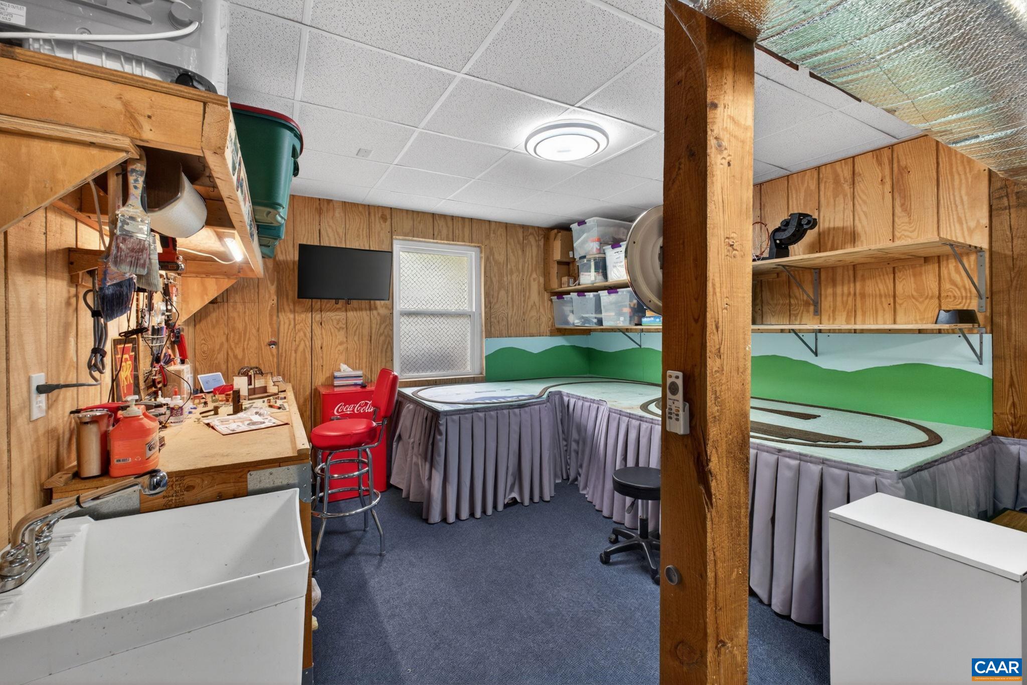 1824 AMBERFIELD DR, CHARLOTTESVILLE, Virginia 22911, 4 Bedrooms Bedrooms, ,2 BathroomsBathrooms,Residential,1824 AMBERFIELD DR,675897 MLS # 675897