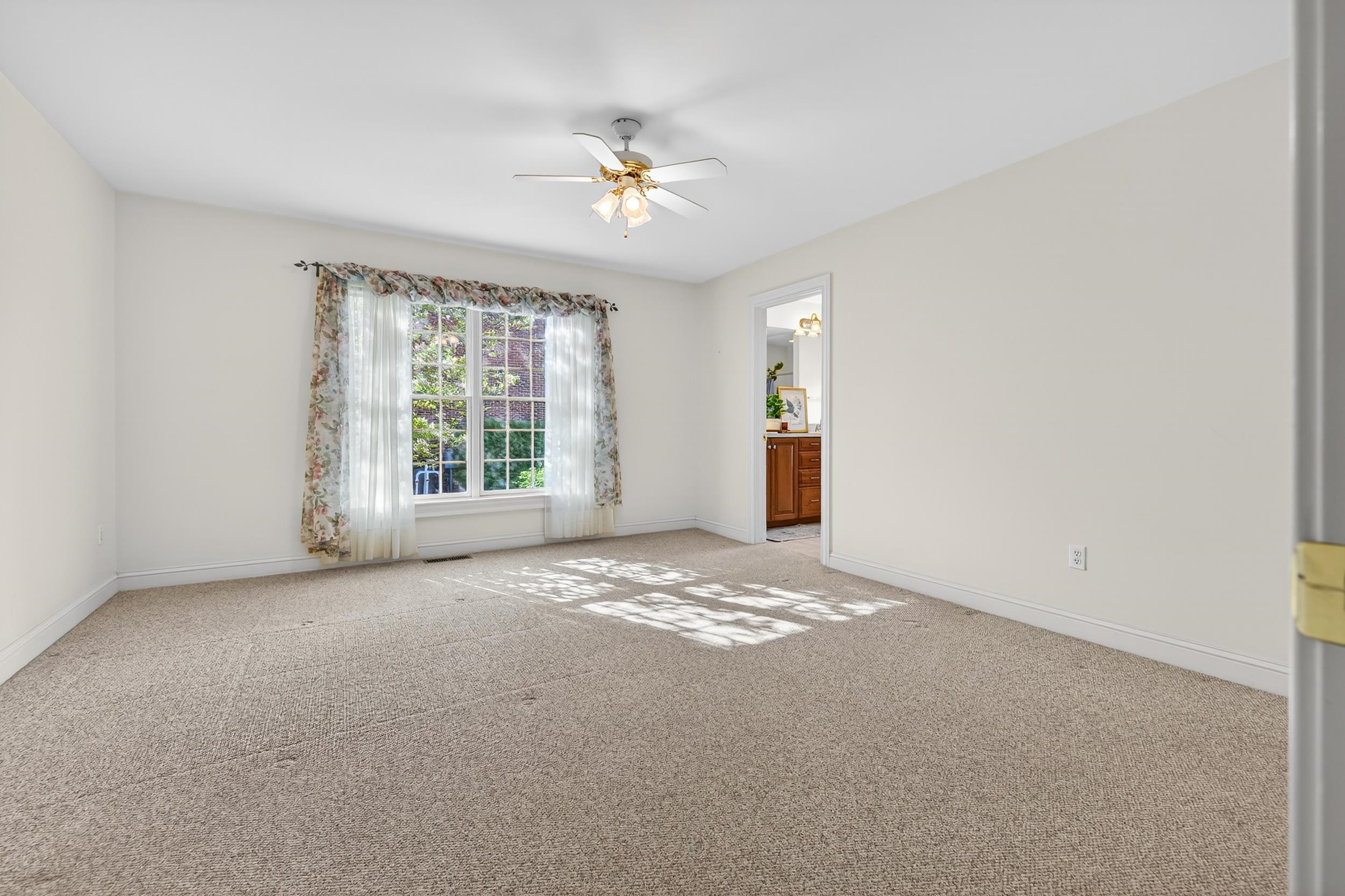 3029 BROOKSTONE DR, ROCKINGHAM, Virginia 22801, 5 Bedrooms Bedrooms, ,3 BathroomsBathrooms,Residential,3029 BROOKSTONE DR,675898 MLS # 675898