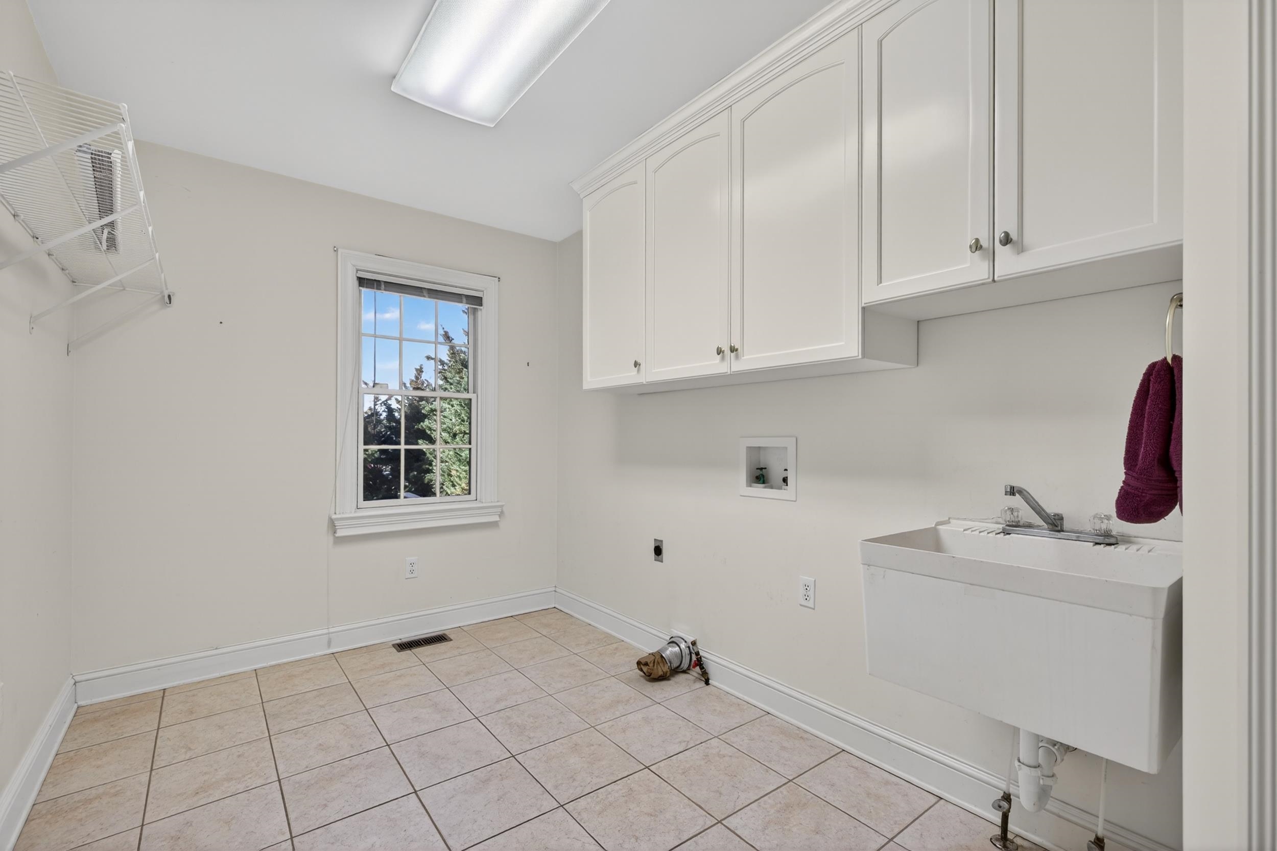 3029 BROOKSTONE DR, ROCKINGHAM, Virginia 22801, 5 Bedrooms Bedrooms, ,3 BathroomsBathrooms,Residential,3029 BROOKSTONE DR,675898 MLS # 675898