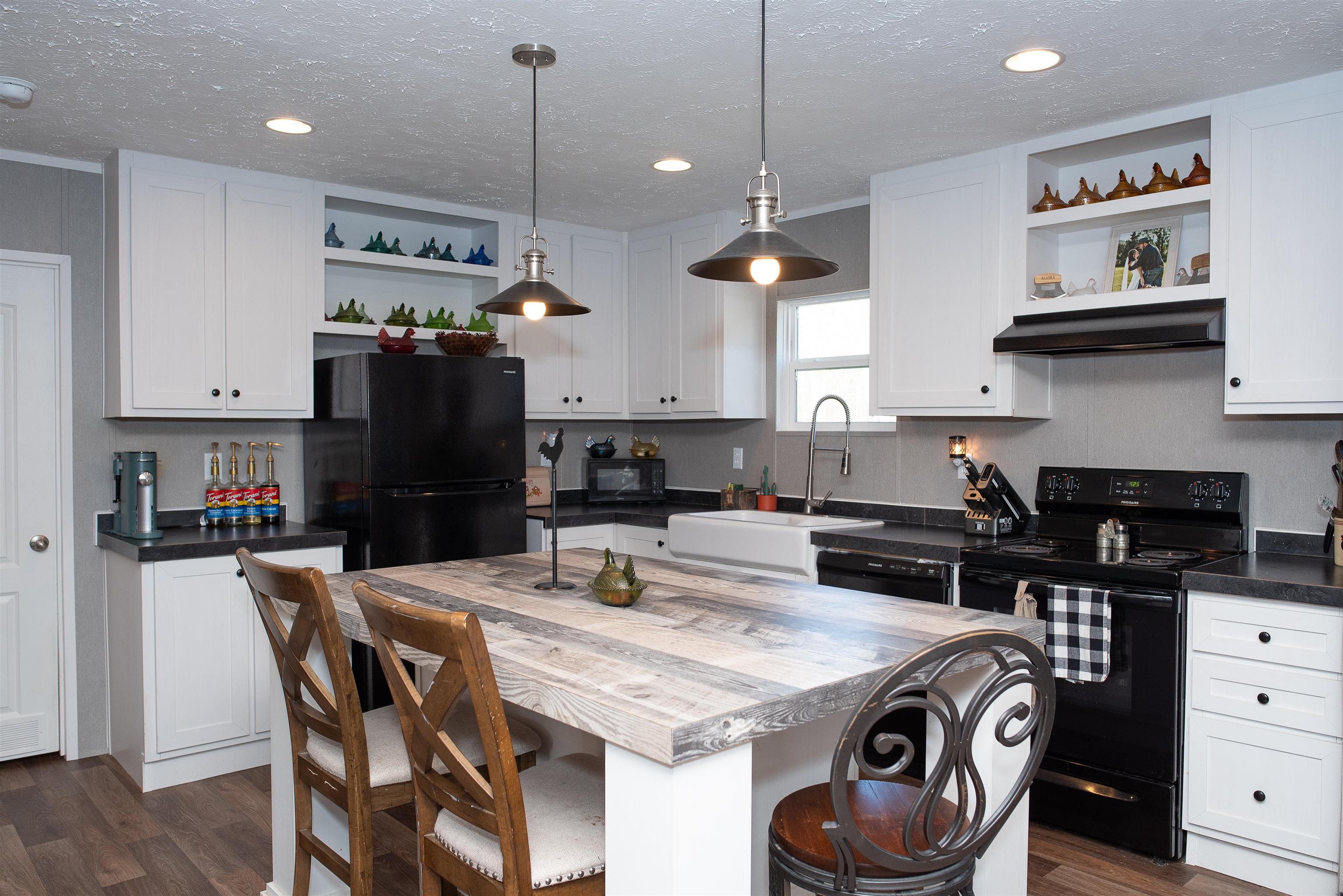 3907 MULE SKINNER LN, ELKTON, Virginia 22827, 3 Bedrooms Bedrooms, ,2 BathroomsBathrooms,Residential,3907 MULE SKINNER LN,675899 MLS # 675899