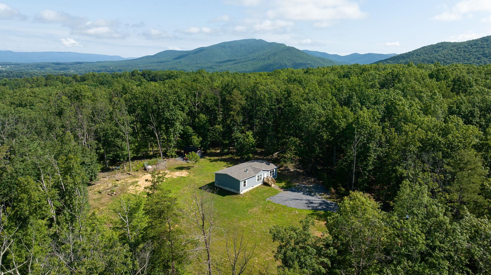 3907 MULE SKINNER LN, ELKTON, Virginia 22827, 3 Bedrooms Bedrooms, ,2 BathroomsBathrooms,Residential,3907 MULE SKINNER LN,675899 MLS # 675899