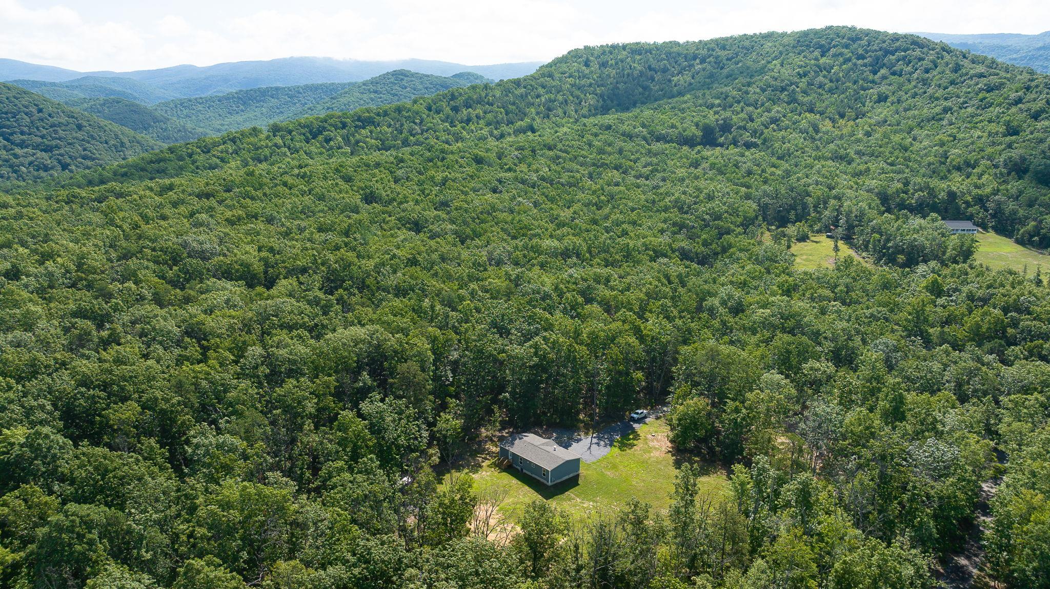 3907 MULE SKINNER LN, ELKTON, Virginia 22827, 3 Bedrooms Bedrooms, ,2 BathroomsBathrooms,Residential,3907 MULE SKINNER LN,675899 MLS # 675899