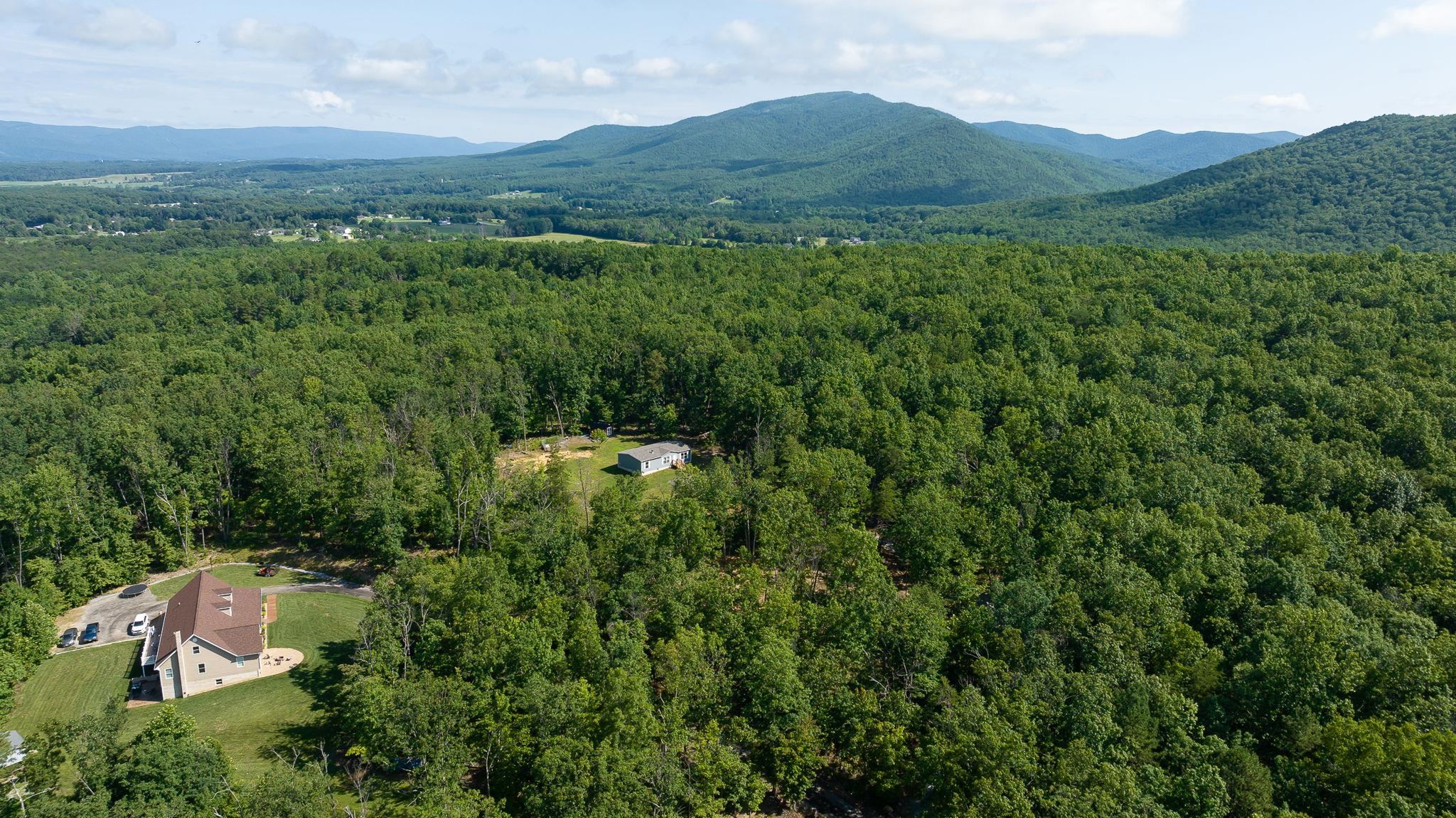 3907 MULE SKINNER LN, ELKTON, Virginia 22827, 3 Bedrooms Bedrooms, ,2 BathroomsBathrooms,Residential,3907 MULE SKINNER LN,675899 MLS # 675899