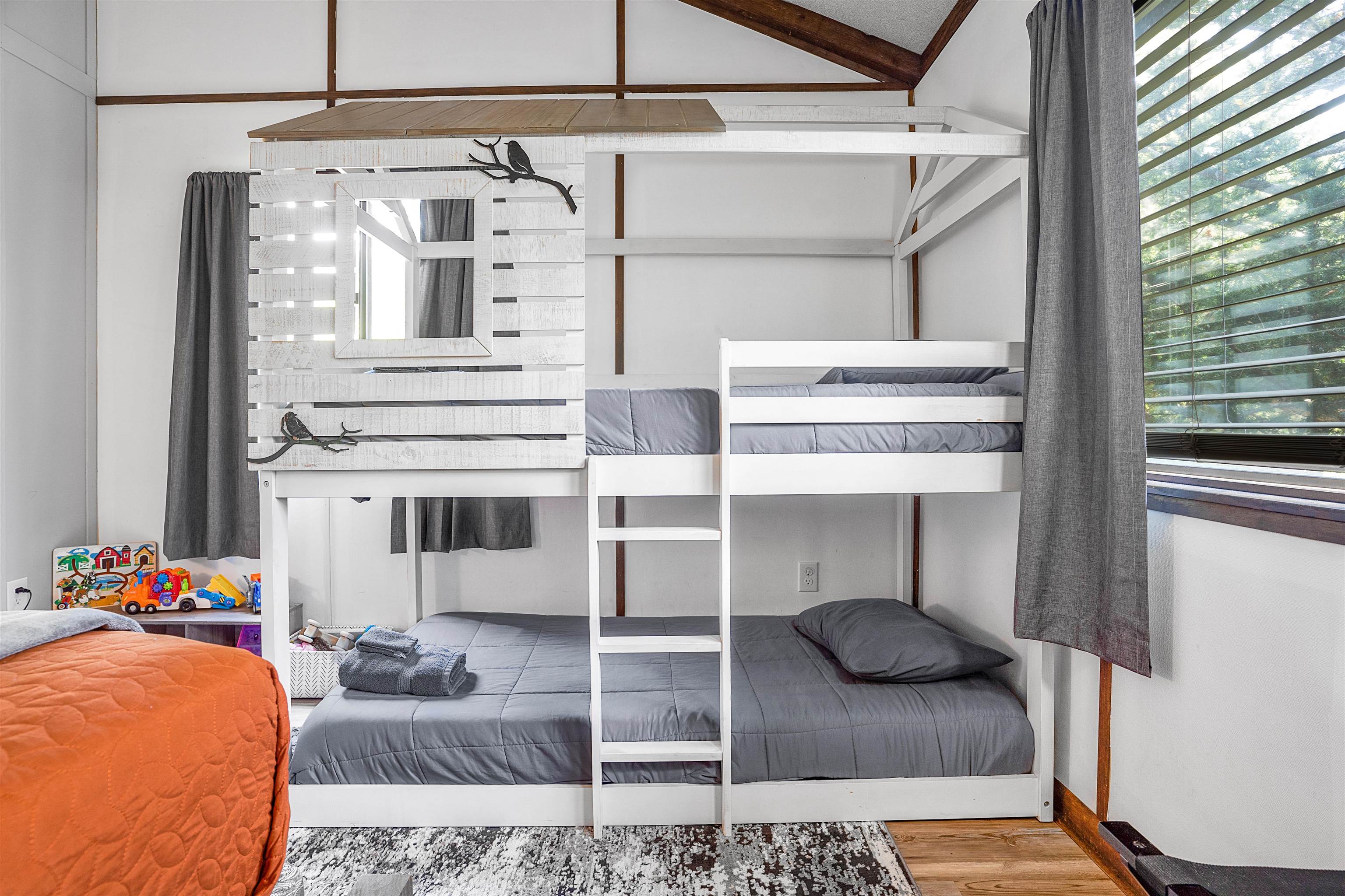 232 POWELL PL, MCGAHEYSVILLE, Virginia 22840, 3 Bedrooms Bedrooms, ,3 BathroomsBathrooms,Residential,232 POWELL PL,675900 MLS # 675900