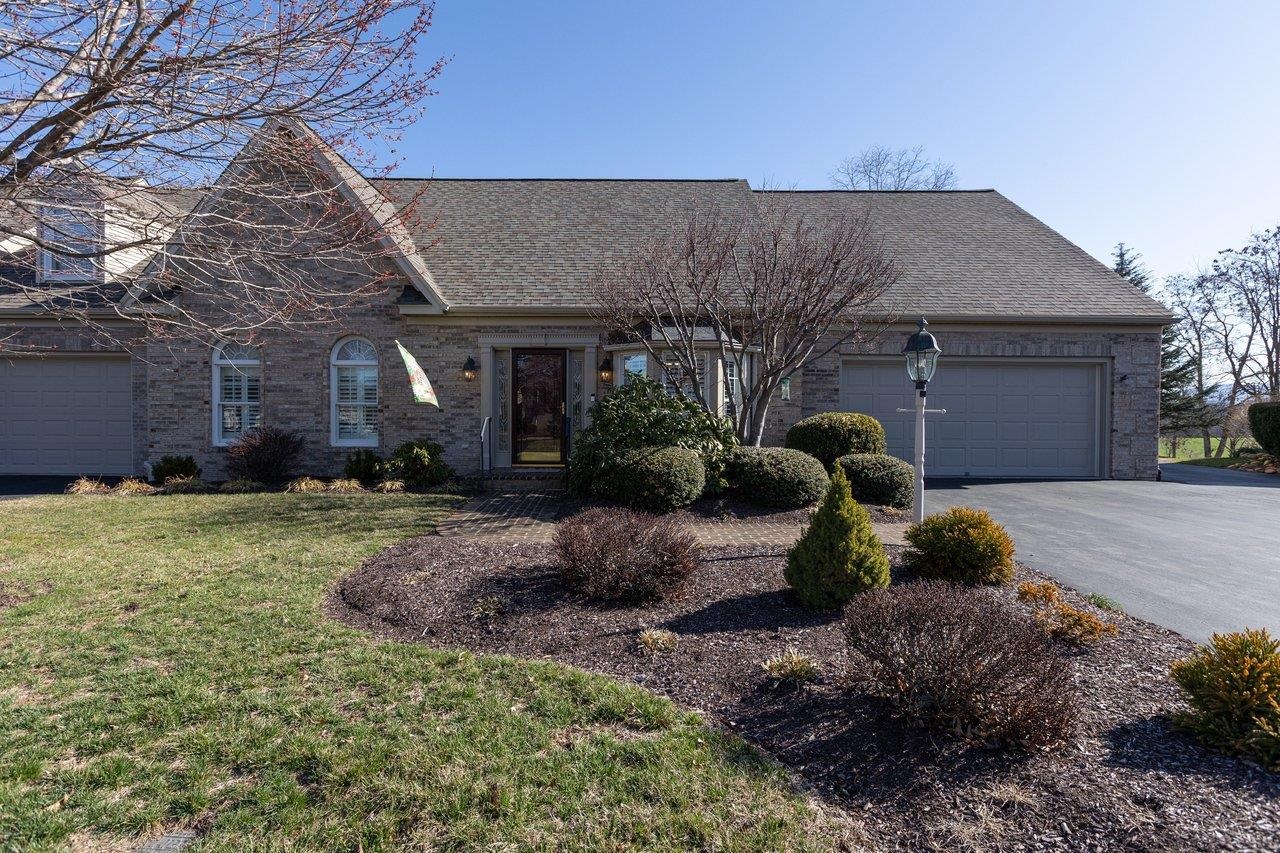 15 CHOWNING CIR, WAYNESBORO, Virginia 22980, 3 Bedrooms Bedrooms, ,3 BathroomsBathrooms,Residential,15 CHOWNING CIR,675901 MLS # 675901