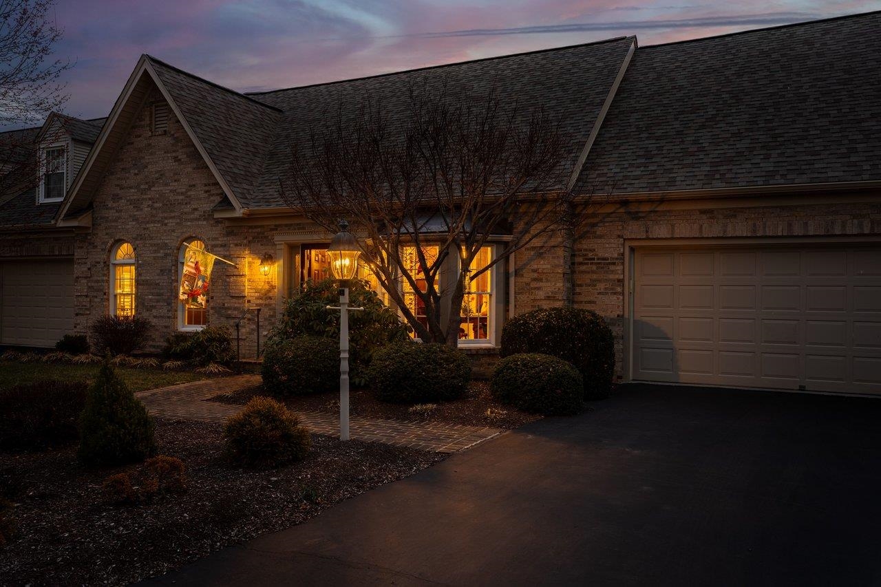 15 CHOWNING CIR, WAYNESBORO, Virginia 22980, 3 Bedrooms Bedrooms, ,3 BathroomsBathrooms,Residential,15 CHOWNING CIR,675901 MLS # 675901