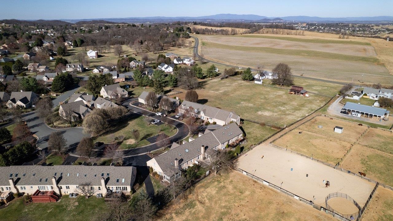 15 CHOWNING CIR, WAYNESBORO, Virginia 22980, 3 Bedrooms Bedrooms, ,3 BathroomsBathrooms,Residential,15 CHOWNING CIR,675901 MLS # 675901