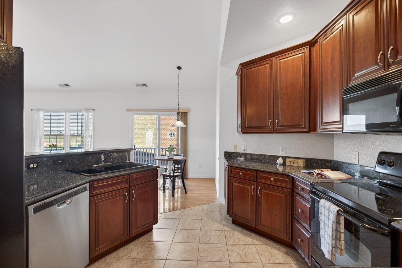 320 JOYCE DR, BRIDGEWATER, Virginia 22812, 3 Bedrooms Bedrooms, ,2 BathroomsBathrooms,Residential,Raish Estate,320 JOYCE DR,675902 MLS # 675902