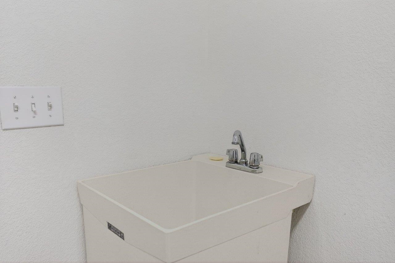 320 JOYCE DR, BRIDGEWATER, Virginia 22812, 3 Bedrooms Bedrooms, ,2 BathroomsBathrooms,Residential,Raish Estate,320 JOYCE DR,675902 MLS # 675902