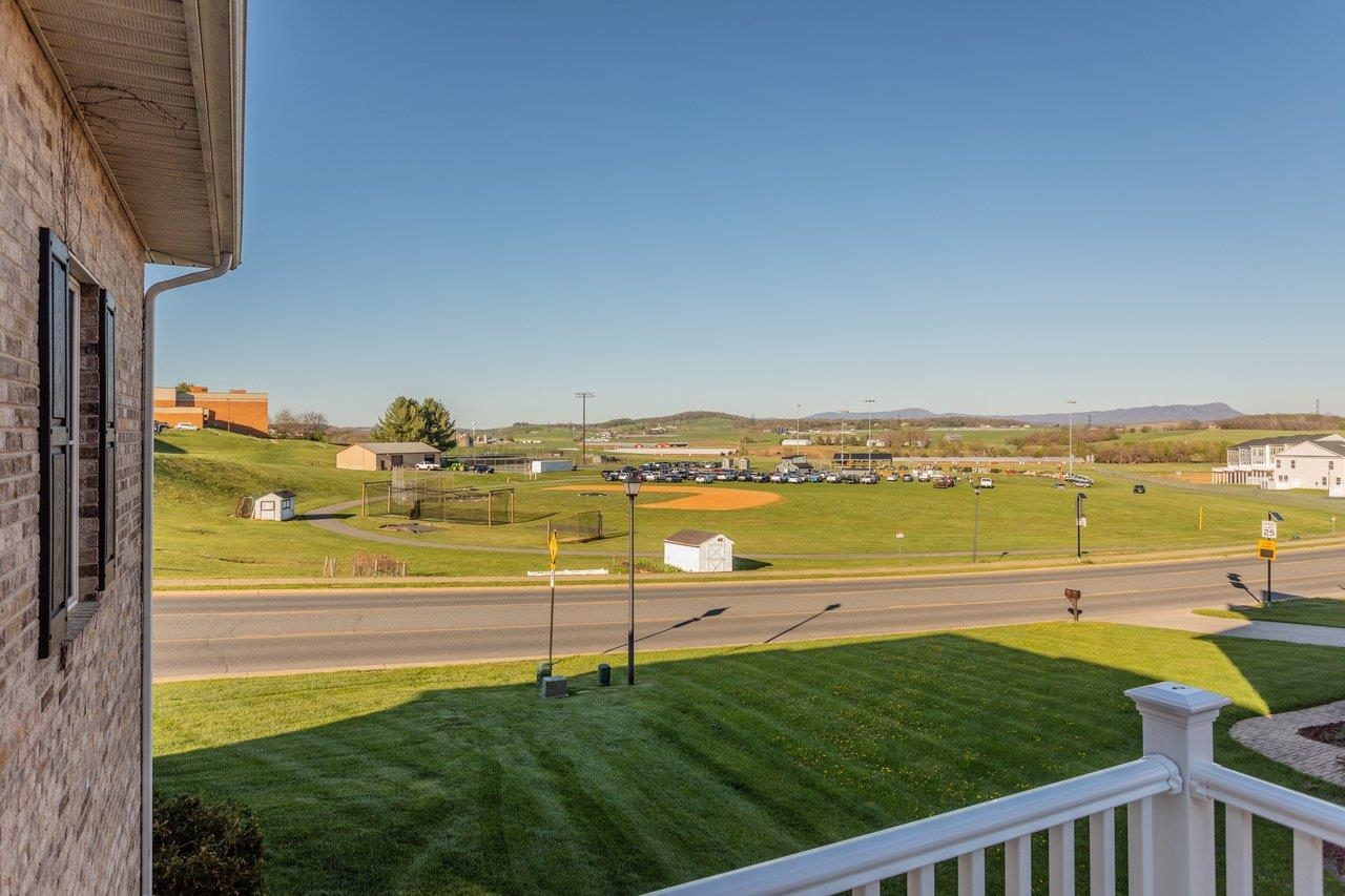 320 JOYCE DR, BRIDGEWATER, Virginia 22812, 3 Bedrooms Bedrooms, ,2 BathroomsBathrooms,Residential,Raish Estate,320 JOYCE DR,675902 MLS # 675902