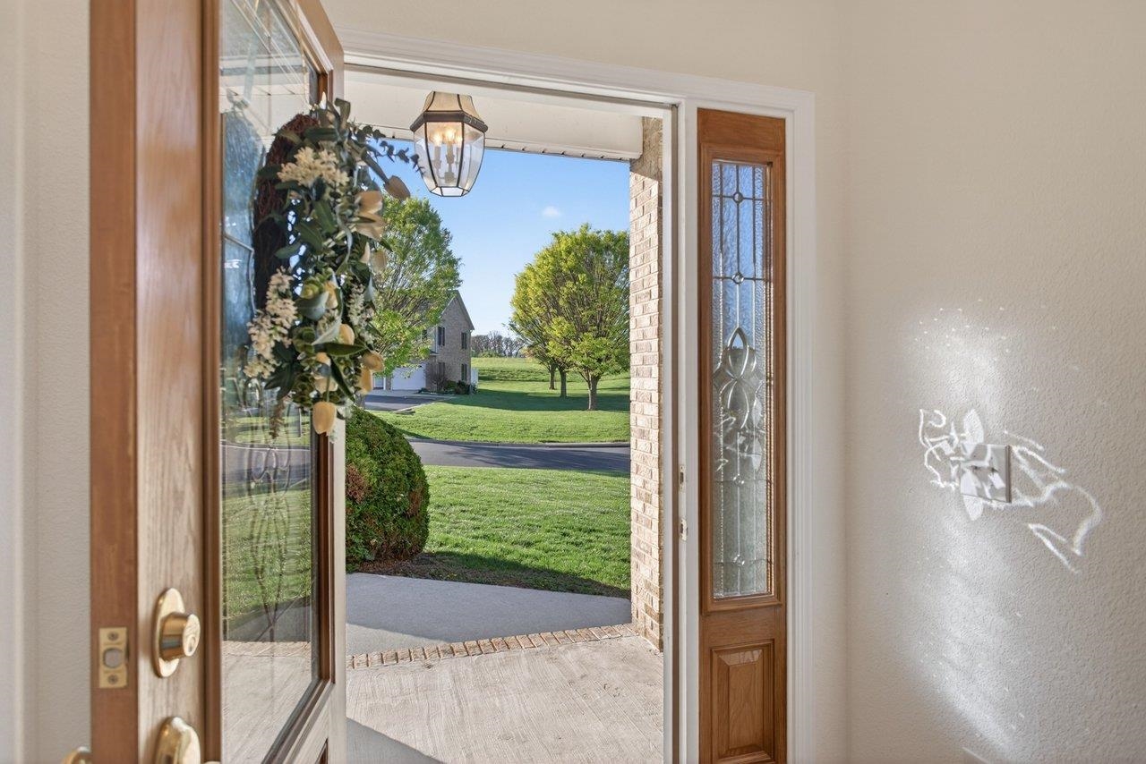 320 JOYCE DR, BRIDGEWATER, Virginia 22812, 3 Bedrooms Bedrooms, ,2 BathroomsBathrooms,Residential,Raish Estate,320 JOYCE DR,675902 MLS # 675902