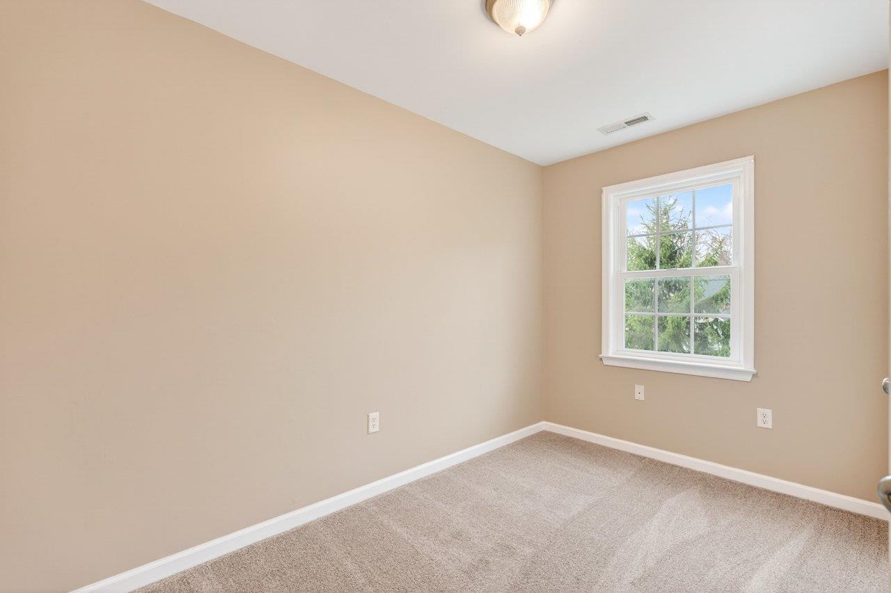 206 WILLOW OAKS DR, ELKTON, Virginia 22827, 3 Bedrooms Bedrooms, ,1 BathroomBathrooms,Residential,206 WILLOW OAKS DR,675905 MLS # 675905