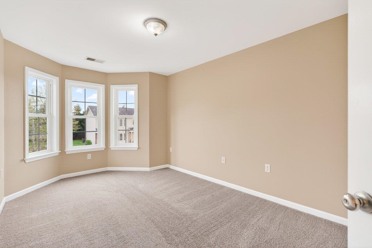 206 WILLOW OAKS DR, ELKTON, Virginia 22827, 3 Bedrooms Bedrooms, ,1 BathroomBathrooms,Residential,206 WILLOW OAKS DR,675905 MLS # 675905