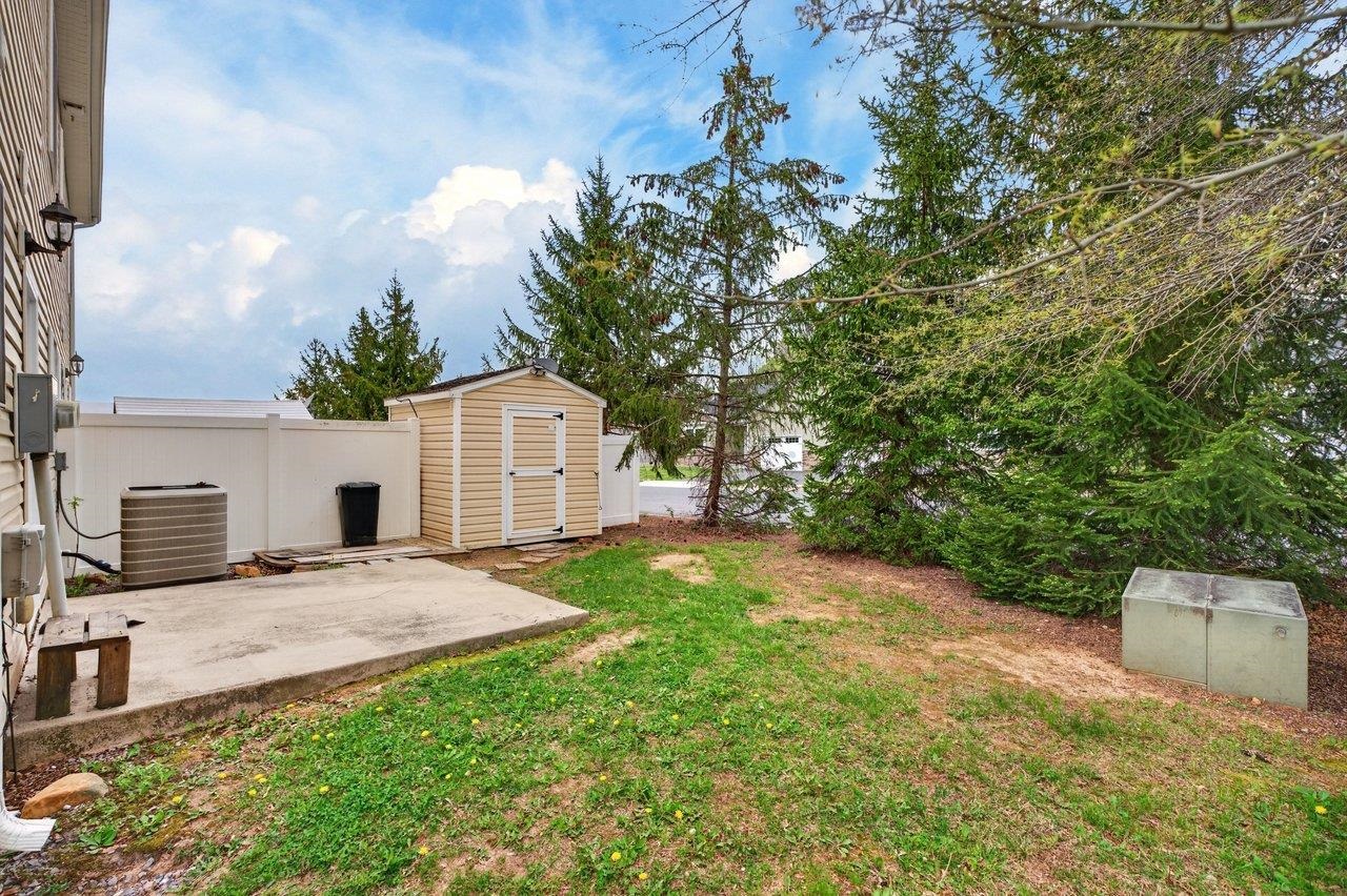 206 WILLOW OAKS DR, ELKTON, Virginia 22827, 3 Bedrooms Bedrooms, ,1 BathroomBathrooms,Residential,206 WILLOW OAKS DR,675905 MLS # 675905