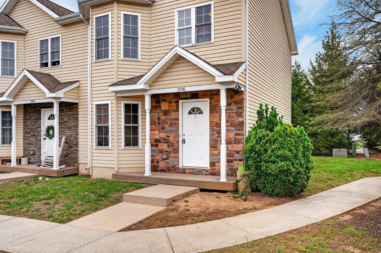 206 WILLOW OAKS DR, ELKTON, Virginia 22827, 3 Bedrooms Bedrooms, ,1 BathroomBathrooms,Residential,206 WILLOW OAKS DR,675905 MLS # 675905