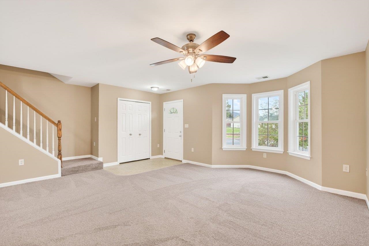 206 WILLOW OAKS DR, ELKTON, Virginia 22827, 3 Bedrooms Bedrooms, ,1 BathroomBathrooms,Residential,206 WILLOW OAKS DR,675905 MLS # 675905