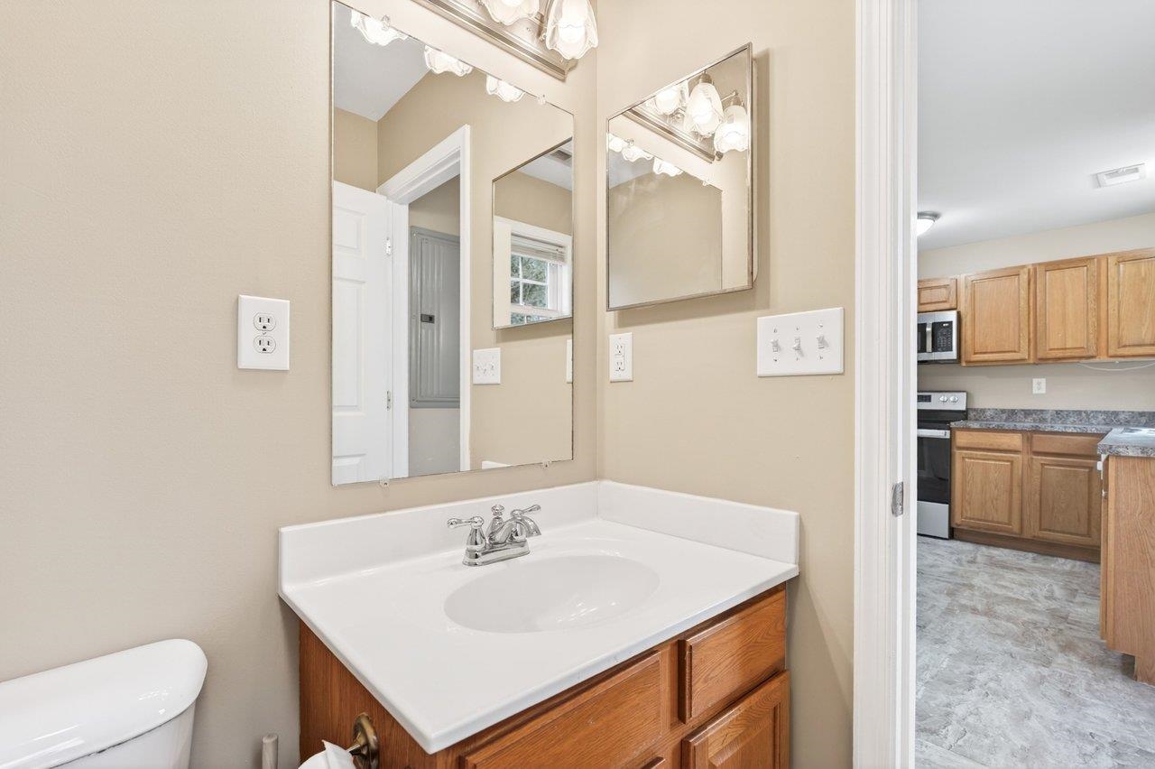 206 WILLOW OAKS DR, ELKTON, Virginia 22827, 3 Bedrooms Bedrooms, ,1 BathroomBathrooms,Residential,206 WILLOW OAKS DR,675905 MLS # 675905