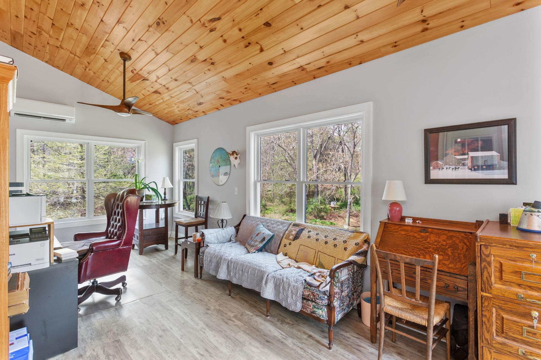 131 RURAL DR, MOUNT SOLON, Virginia 22843, 4 Bedrooms Bedrooms, ,3 BathroomsBathrooms,Residential,131 RURAL DR,675906 MLS # 675906