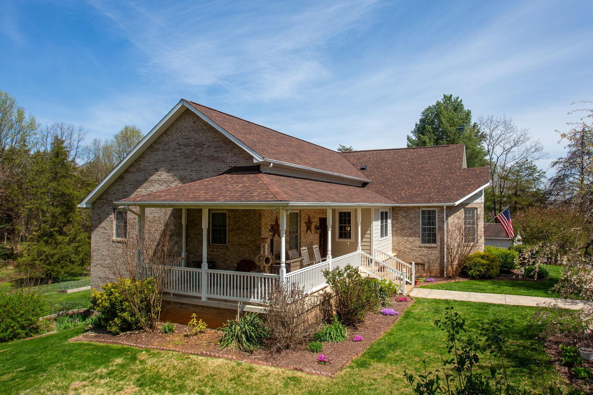 131 RURAL DR, MOUNT SOLON, Virginia 22843, 4 Bedrooms Bedrooms, ,3 BathroomsBathrooms,Residential,131 RURAL DR,675906 MLS # 675906