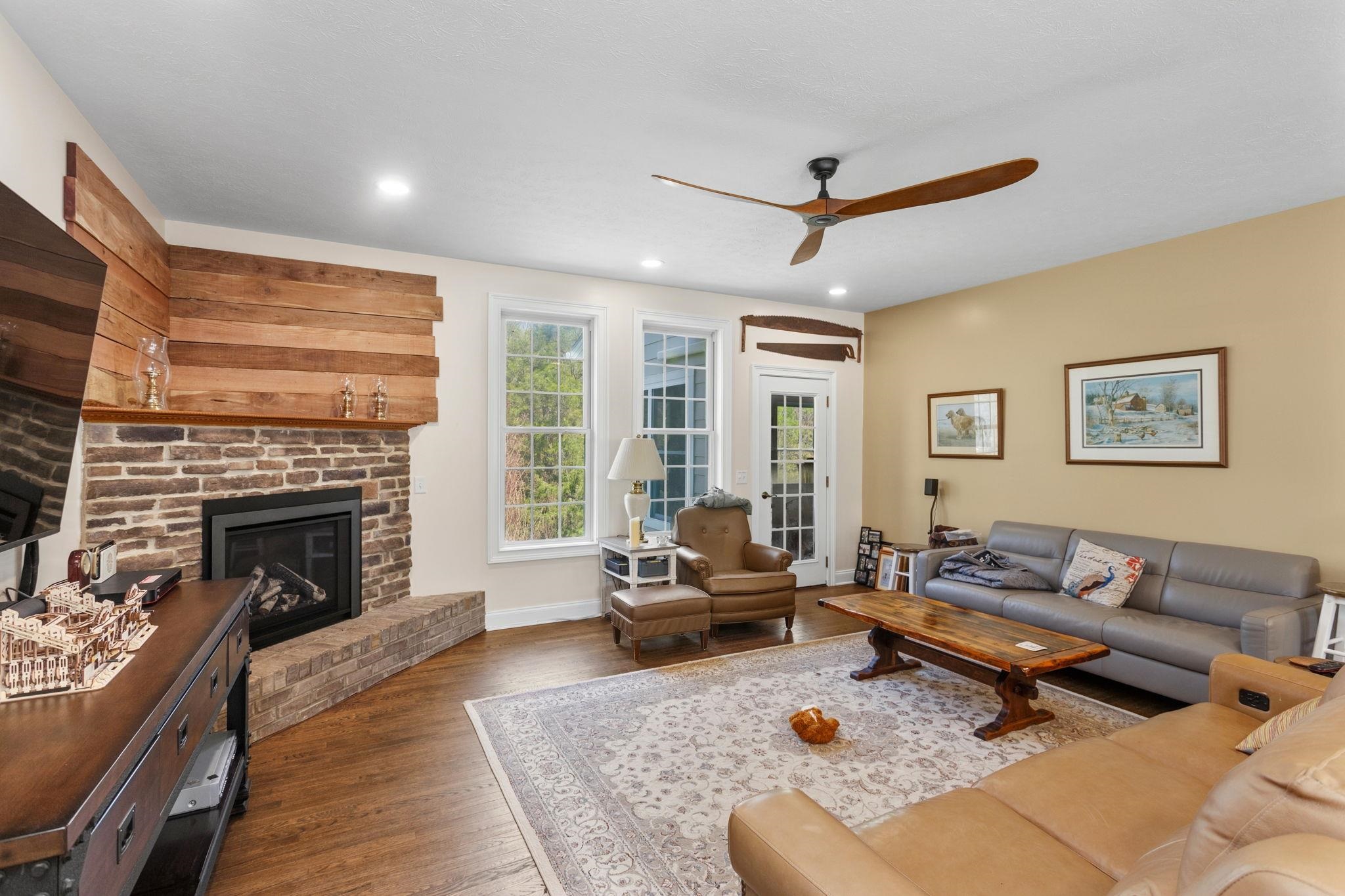 131 RURAL DR, MOUNT SOLON, Virginia 22843, 4 Bedrooms Bedrooms, ,3 BathroomsBathrooms,Residential,131 RURAL DR,675906 MLS # 675906