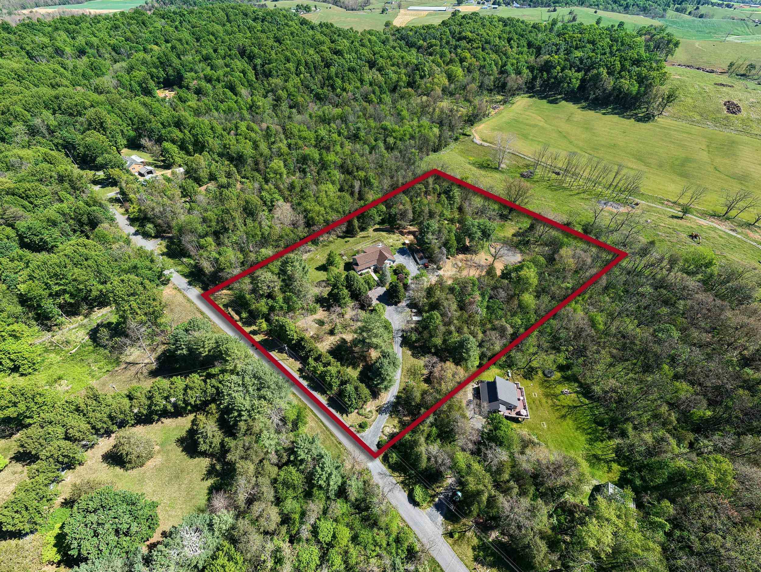 131 RURAL DR, MOUNT SOLON, Virginia 22843, 4 Bedrooms Bedrooms, ,3 BathroomsBathrooms,Residential,131 RURAL DR,675906 MLS # 675906 131 RURAL DR, MOUNT SOLON, Virginia 22843, 4 Bedrooms Bedrooms, ,3 BathroomsBathrooms,Residential,131 RURAL DR,675906 MLS # 675906