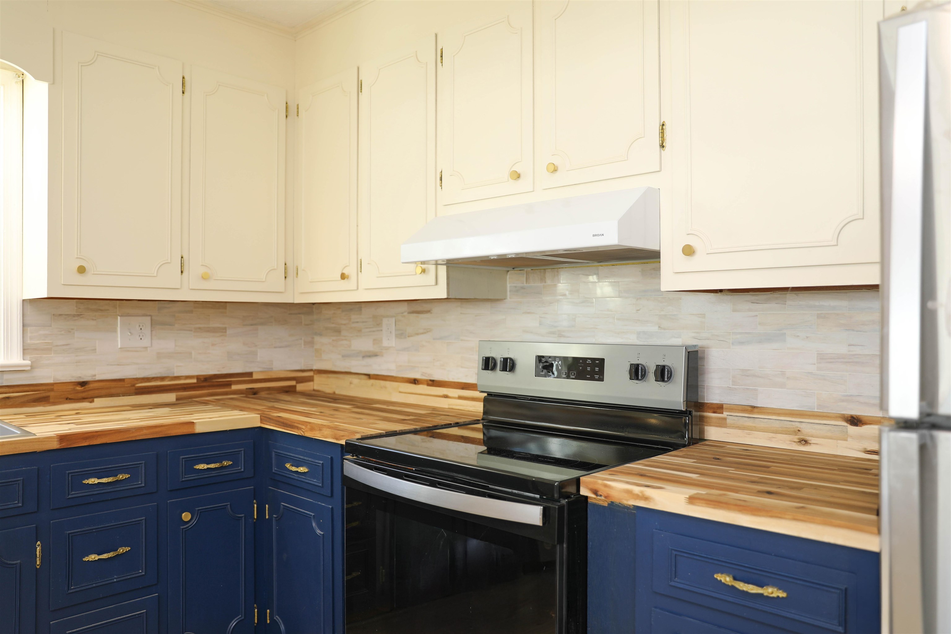 829 JEFFERSON AVE, WAYNESBORO, Virginia 22980, 3 Bedrooms Bedrooms, ,1 BathroomBathrooms,Residential,829 JEFFERSON AVE,675907 MLS # 675907