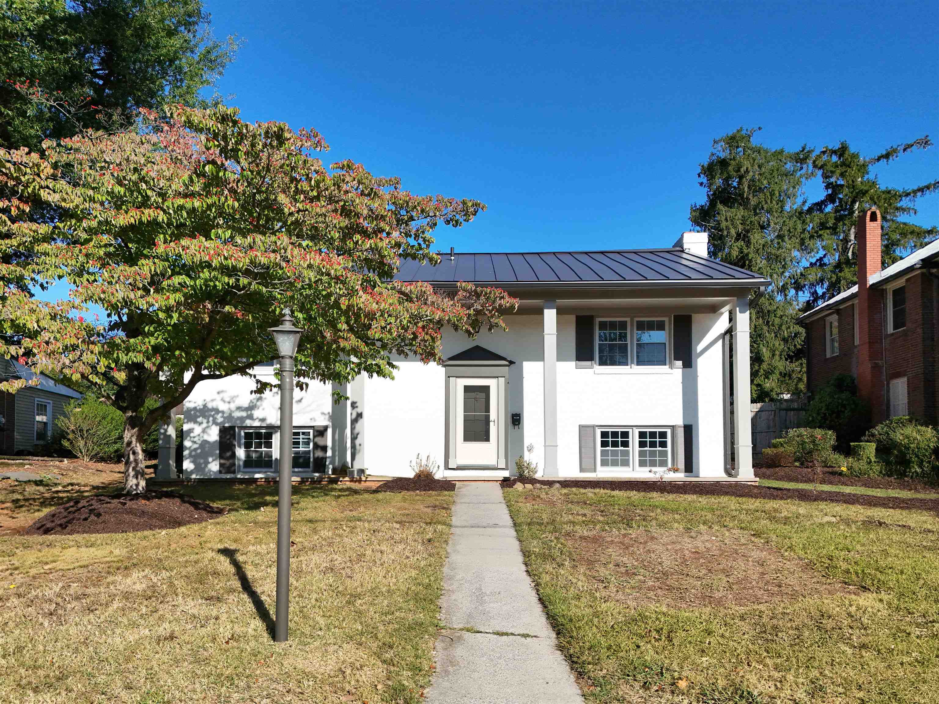 829 JEFFERSON AVE, WAYNESBORO, Virginia 22980, 3 Bedrooms Bedrooms, ,1 BathroomBathrooms,Residential,829 JEFFERSON AVE,675907 MLS # 675907