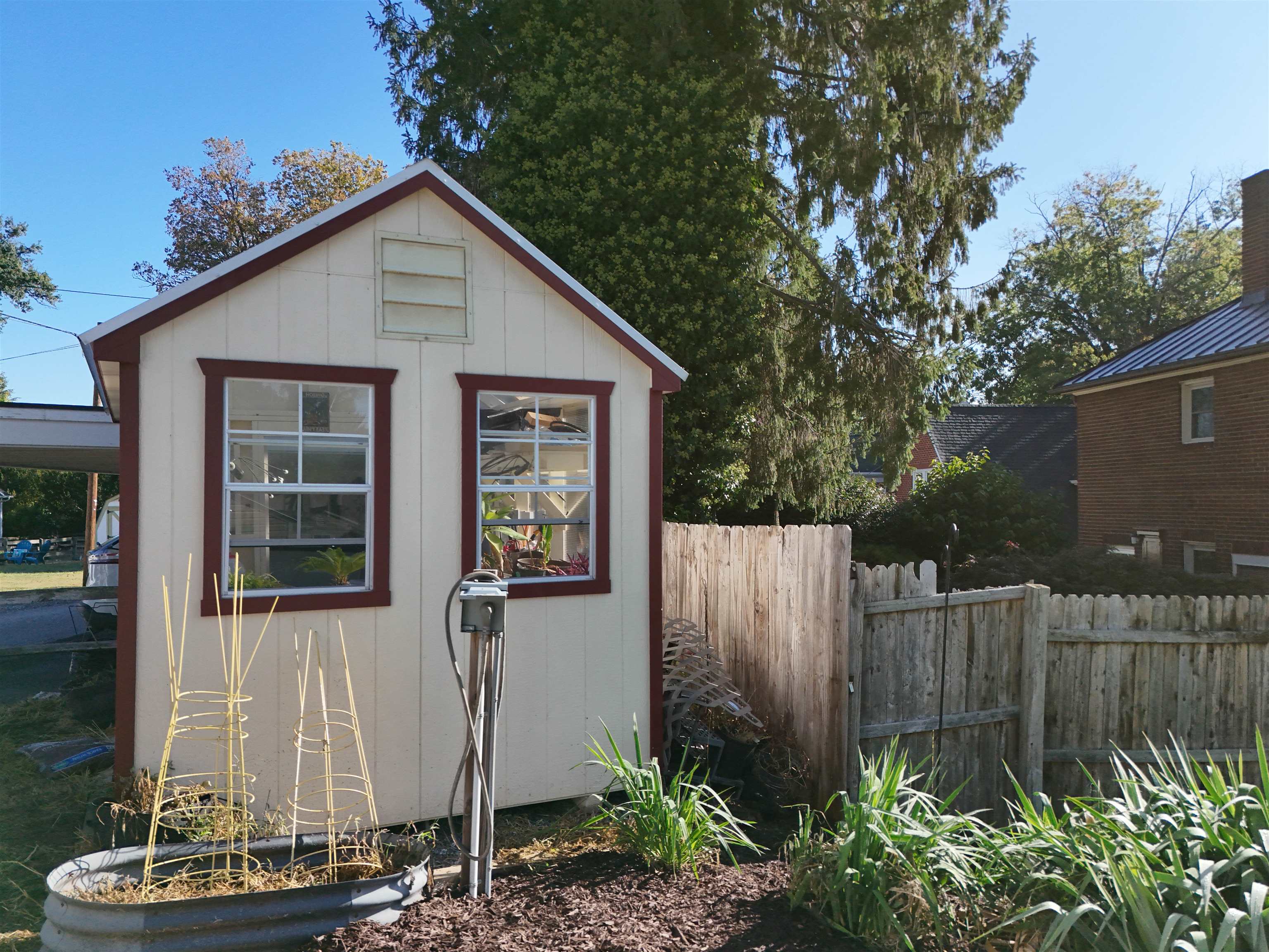 829 JEFFERSON AVE, WAYNESBORO, Virginia 22980, 3 Bedrooms Bedrooms, ,1 BathroomBathrooms,Residential,829 JEFFERSON AVE,675907 MLS # 675907