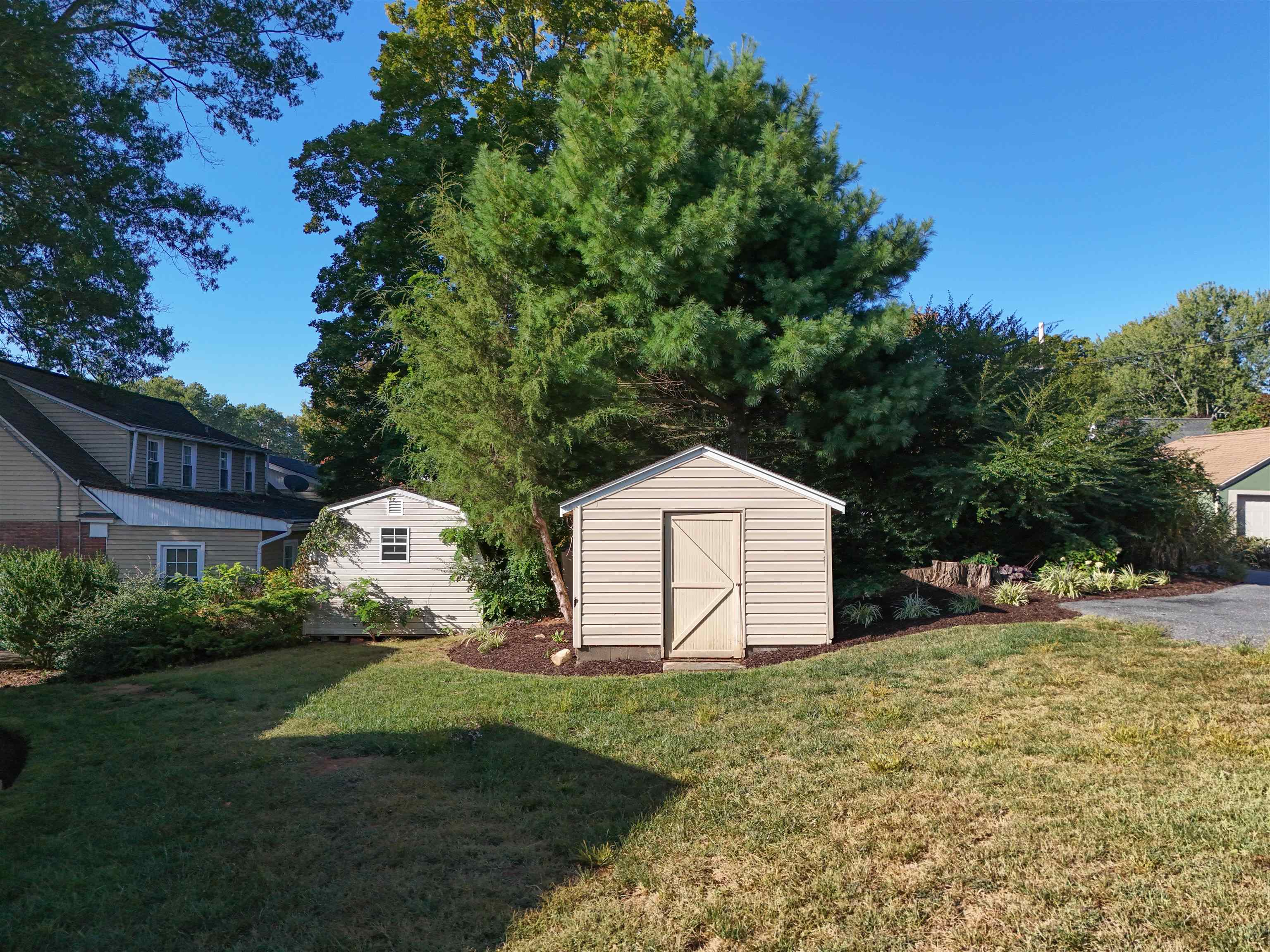 829 JEFFERSON AVE, WAYNESBORO, Virginia 22980, 3 Bedrooms Bedrooms, ,1 BathroomBathrooms,Residential,829 JEFFERSON AVE,675907 MLS # 675907