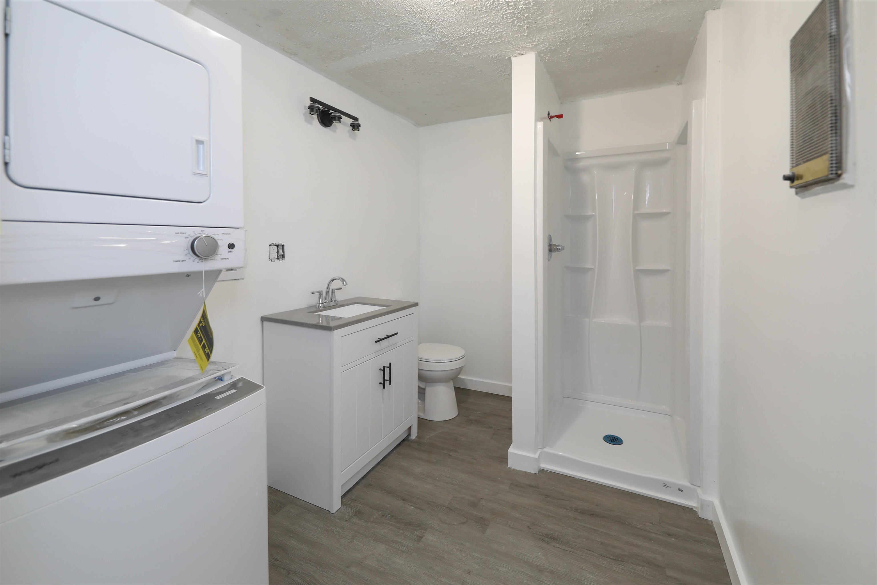 829 JEFFERSON AVE, WAYNESBORO, Virginia 22980, 3 Bedrooms Bedrooms, ,1 BathroomBathrooms,Residential,829 JEFFERSON AVE,675907 MLS # 675907