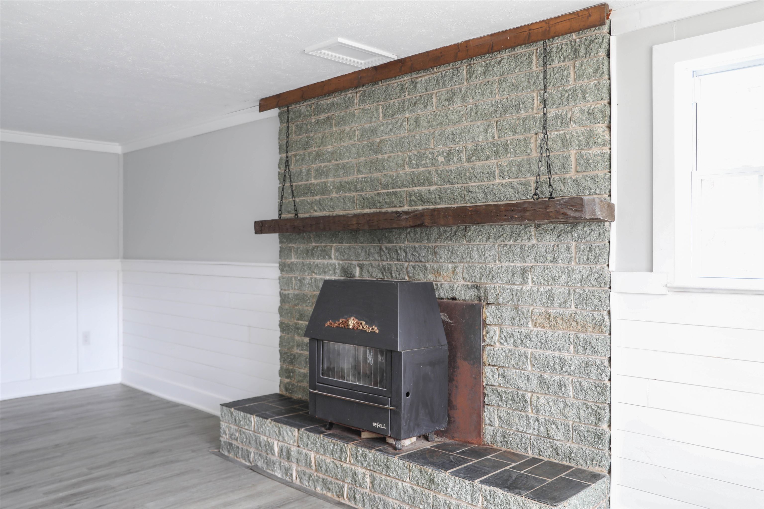 829 JEFFERSON AVE, WAYNESBORO, Virginia 22980, 3 Bedrooms Bedrooms, ,1 BathroomBathrooms,Residential,829 JEFFERSON AVE,675907 MLS # 675907