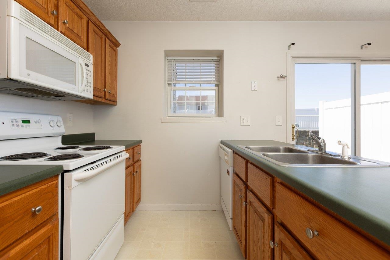 1054 ALEXANDER HAMILTON LN, HARRISONBURG, Virginia 22802, 3 Bedrooms Bedrooms, ,2 BathroomsBathrooms,Residential,1054 ALEXANDER HAMILTON LN,675908 MLS # 675908