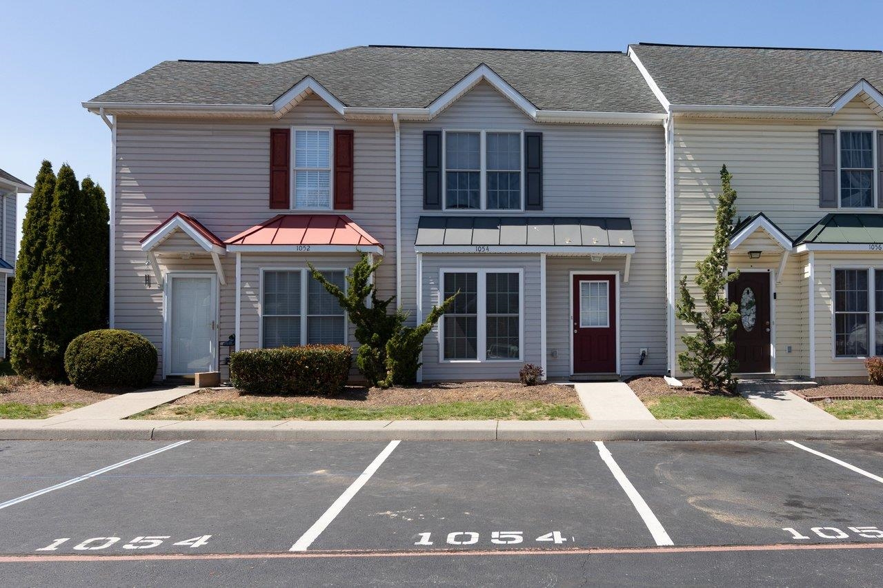 1054 ALEXANDER HAMILTON LN, HARRISONBURG, Virginia 22802, 3 Bedrooms Bedrooms, ,2 BathroomsBathrooms,Residential,1054 ALEXANDER HAMILTON LN,675908 MLS # 675908