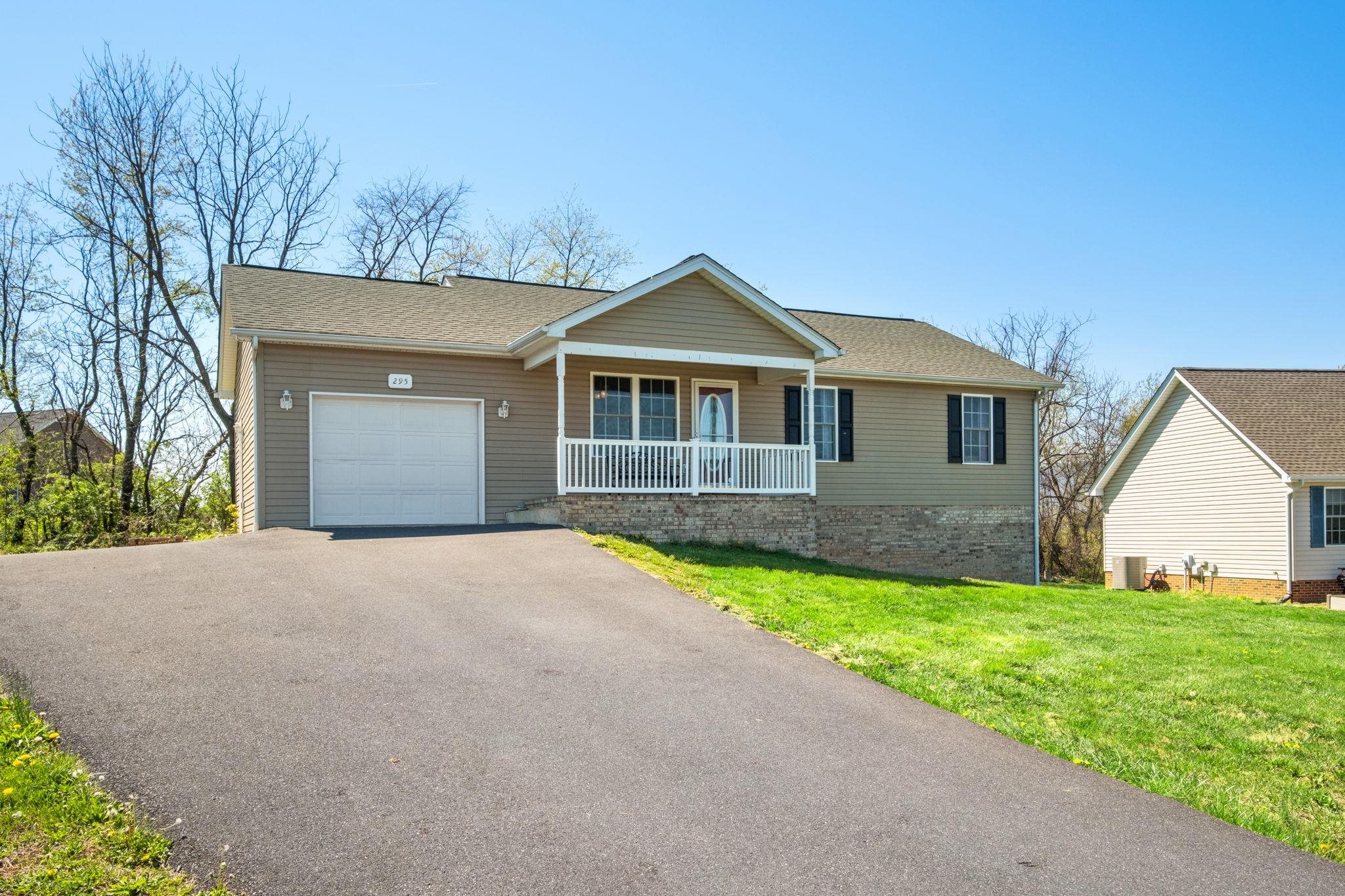 295 TANAGER LN, ELKTON, Virginia 22827, 4 Bedrooms Bedrooms, ,2 BathroomsBathrooms,Residential,295 TANAGER LN,675912 MLS # 675912