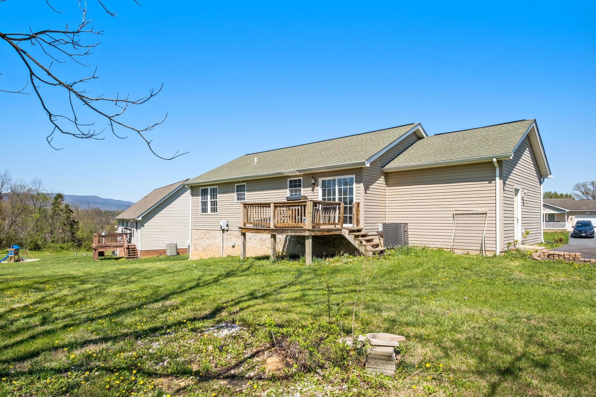 295 TANAGER LN, ELKTON, Virginia 22827, 4 Bedrooms Bedrooms, ,2 BathroomsBathrooms,Residential,295 TANAGER LN,675912 MLS # 675912