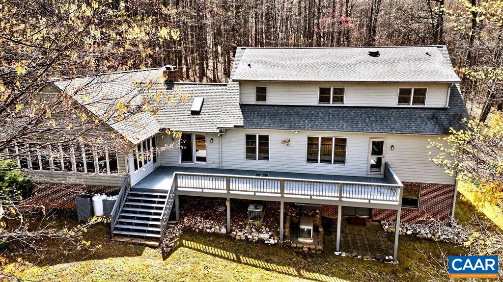 472 HORSESHOE MOUNTAIN RD, ROSELAND, Virginia 22967, 4 Bedrooms Bedrooms, ,4 BathroomsBathrooms,Residential,472 HORSESHOE MOUNTAIN RD,675913 MLS # 675913