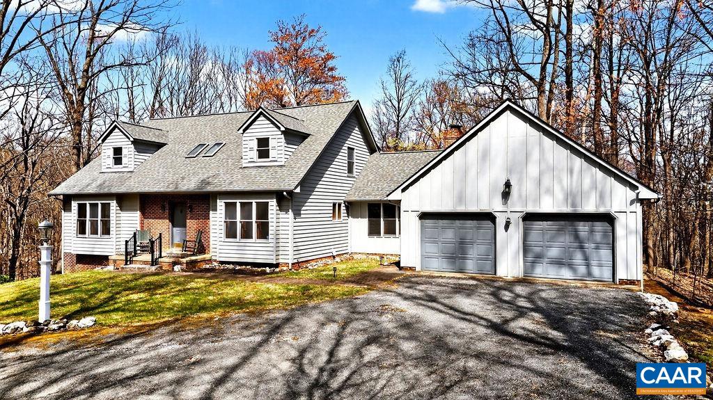 472 HORSESHOE MOUNTAIN RD, ROSELAND, Virginia 22967, 4 Bedrooms Bedrooms, ,4 BathroomsBathrooms,Residential,472 HORSESHOE MOUNTAIN RD,675913 MLS # 675913