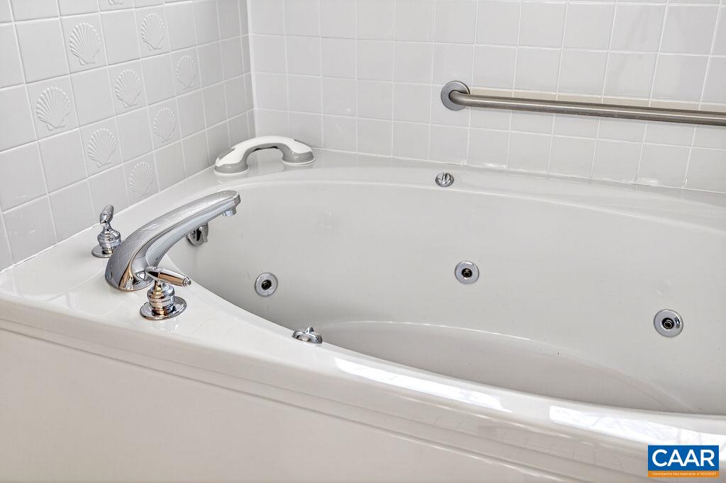 472 HORSESHOE MOUNTAIN RD, ROSELAND, Virginia 22967, 4 Bedrooms Bedrooms, ,4 BathroomsBathrooms,Residential,472 HORSESHOE MOUNTAIN RD,675913 MLS # 675913