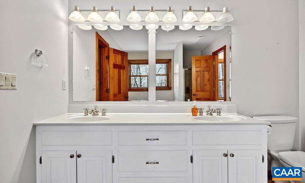 472 HORSESHOE MOUNTAIN RD, ROSELAND, Virginia 22967, 4 Bedrooms Bedrooms, ,4 BathroomsBathrooms,Residential,472 HORSESHOE MOUNTAIN RD,675913 MLS # 675913