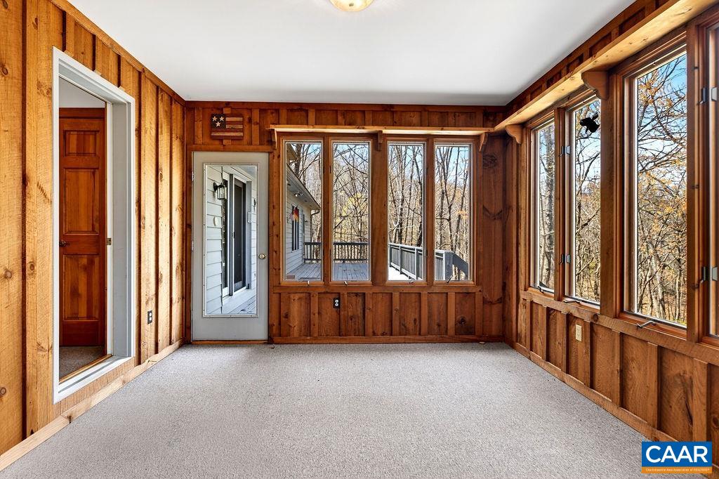 472 HORSESHOE MOUNTAIN RD, ROSELAND, Virginia 22967, 4 Bedrooms Bedrooms, ,4 BathroomsBathrooms,Residential,472 HORSESHOE MOUNTAIN RD,675913 MLS # 675913